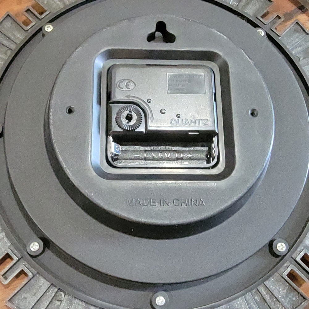 Clock - Picture 4 of 6
